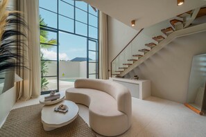 Deluxe-Villa | Wohnbereich | Flachbildfernseher
