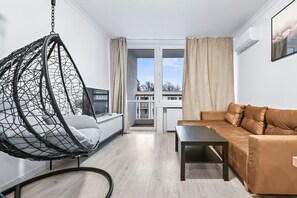 Iron/ironing board, free WiFi, bed sheets - RentPlanet - Apartament Muranów (Warsaw)