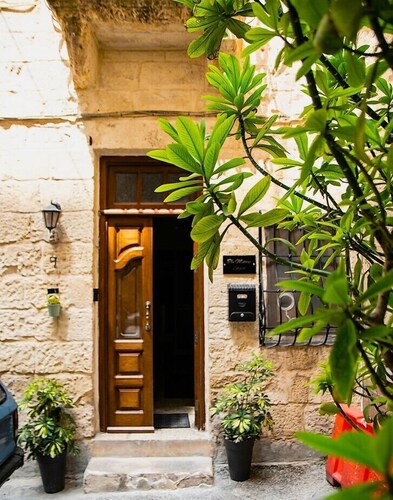 Charming Central Townhouse in Sliema 