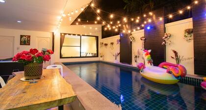 5 minutes to beach. Family 4- bedroom Pool Villa Jomtien Beach. Pattaya