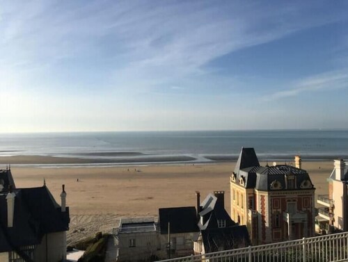 Vue mer exceptionnelle à 200 mètres plage !