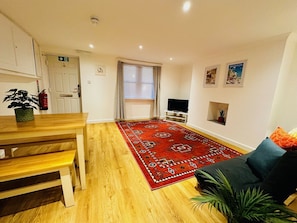 Lounge - Upper Rock Brighton Apartments (Brighton)