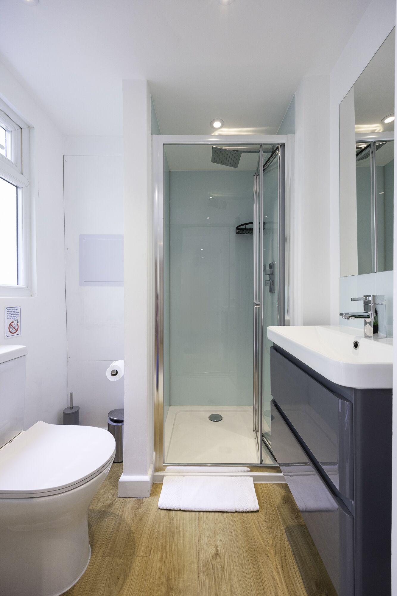 Apartment, eigenes Bad (A) | Badezimmer | Dusche, kostenlose Toilettenartikel, Haartrockner, Handtücher