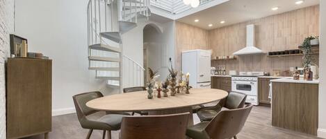 تناول الطعام