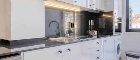 Fridge, microwave, oven, stovetop