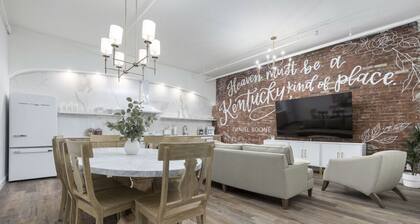 Glamorous Heart of Kentucky 4 Bed 2 bath Luxury Suite