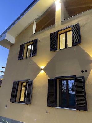 Exterior detail - PANORAMIC VILLA IN THE HILLS OF MONFERRATO (Piemonte)