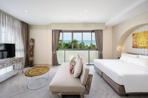 家庭套房 | 客房内保险箱、办公桌、免费婴儿床、折叠床/加床（额外收费）