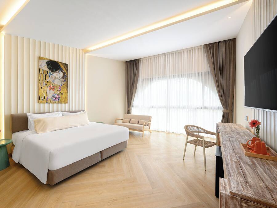 In-room safe, desk, free cots/infant beds, rollaway beds