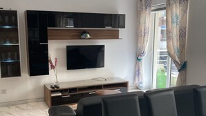 Classic Apartment | Living area | 46-inch flat-screen TV with digital channels, Netflix - Side SeaView 3Bedrooms Apartment Sliema  (Sliema)