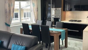 Classic Apartment | Private kitchen | Full-sized fridge, microwave, oven, stovetop - Side SeaView 3Bedrooms Apartment Sliema  (Sliema)