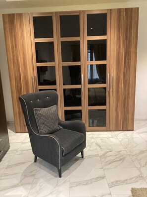 Appartamento Classic | 3 camere, biancheria da letto di alta qualità, copriletto in piuma