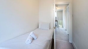 Uklassifisert bilde, 2 av 17, knapp