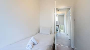 3 bedrooms, WiFi, bed sheets