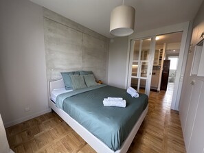 2 dormitorios, tabla de planchar con plancha, wifi y ropa de cama