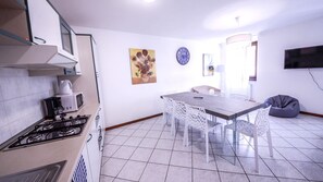 Lavavajillas y utensilios de cocina 