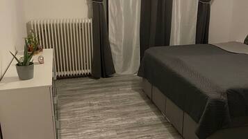 2 Schlafzimmer, Bügeleisen/Bügelbrett, WLAN, Bettwäsche