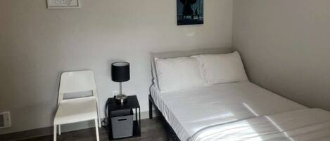 Strykejern/-brett, wi-fi og sengetøy