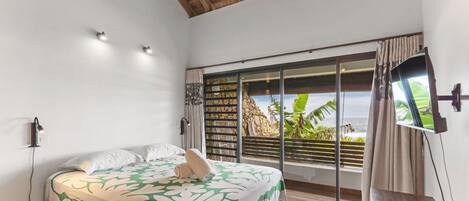 1 habitación, tabla de planchar con plancha, cuna de viaje y wifi