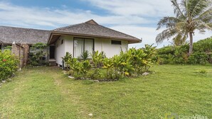 Unclassified image, 5 of 23, button - Seaside Haven: Expansive 3BR Villa in Moorea (Moorea)