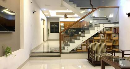 3-bedroom townhome in enchanting Đà Nẵng with WiFi, AC, fitness room