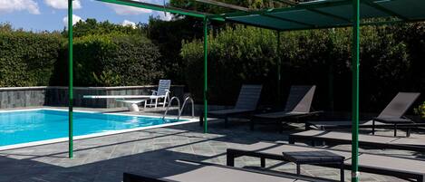 季節性室外游泳池