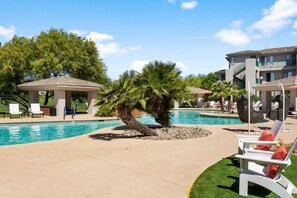 Unclassified image, 5 of 42, button - 2BR Kierland Commons Golf Oasis by CozySuites! (Scottsdale)