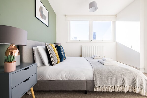 Apartment | 2 bedrooms, hypo-allergenic bedding, individually decorated, free WiFi - The Old Street Collection (London)