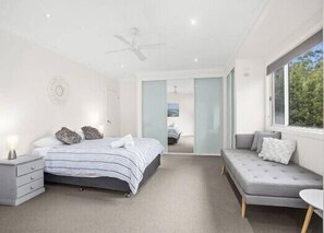 4 bedrooms, desk, iron/ironing board, free WiFi