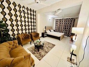 6 bedrooms, WiFi, bed sheets - Islamabad Guest House (Islamabad)