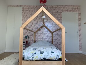 4 Schlafzimmer, Bügeleisen/Bügelbrett, kostenloses WLAN, Bettwäsche