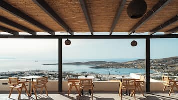 Poolbar