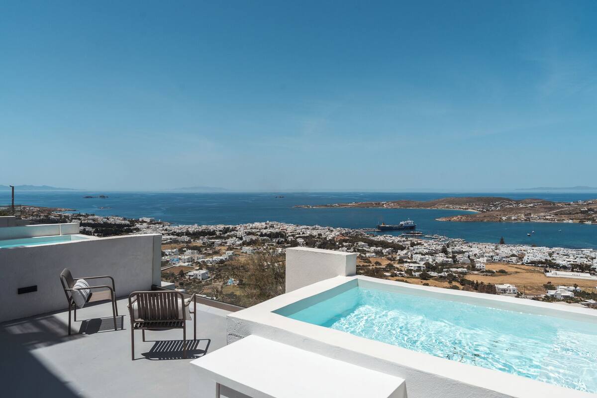 Double Room with Private Pool & Sea View | 房內夾萬、遮光窗簾/窗簾、隔音、熨斗/熨衫板