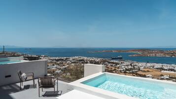 Double Room with Private Pool & Sea View | Tallelokero huoneessa, pimennysverhot, äänieristys, silitysrauta/-lauta