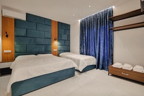 Family Room, Terrace | Free WiFi, bed sheets - Vila Eduart (Ksamil)