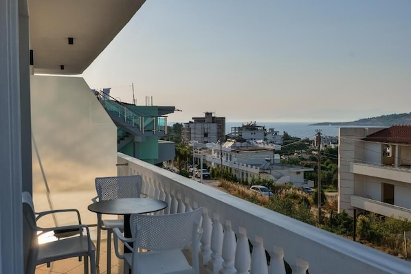 Deluxe Triple Room, Sea View | Balcony view - Vila Eduart (Ksamil)