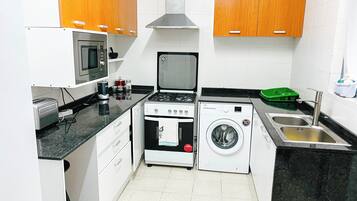 公寓 | 私人厨房 | 冰箱、微波炉、烤箱、炉灶