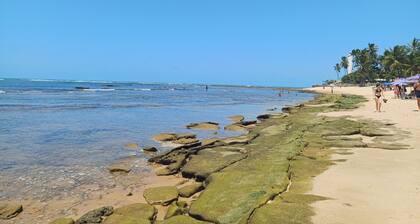 Triplex Pé na Areia, Cond. Fech, 3 Suítes, 4 WC, Acomoda 10 Pessoas, Petfrendly