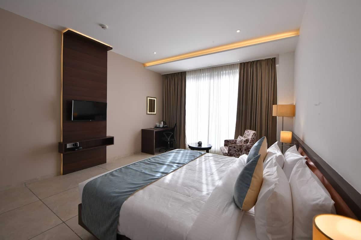 Deluxe Double Room | 1 bedroom, iron/ironing board, free WiFi, bed sheets