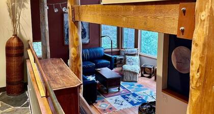 Raven`s Rock - Bowen Island