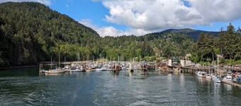 Raven's Rock - Bowen Island