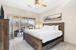 2 bedrooms, iron/ironing board, free WiFi, bed sheets - 2BR Family Retreat • Sunroom • Indoor Pool Access (Branson)