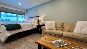 2 habitaciones, tabla de planchar con plancha, cuna de viaje y wifi