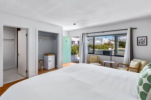 8 dormitorios, escritorio, tabla de planchar con plancha y wifi