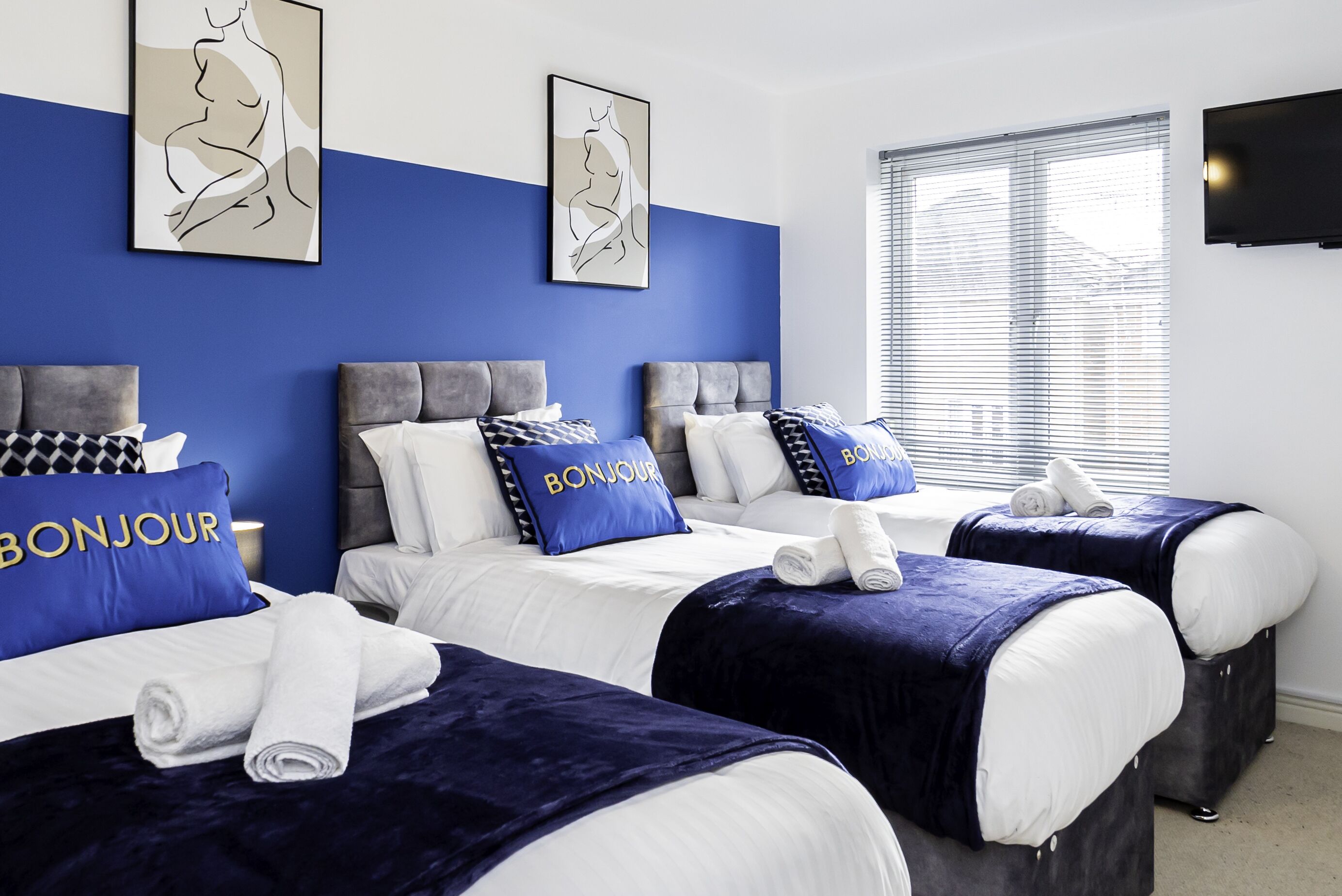 4 多间卧室、办公桌、熨斗/熨衣板、免费 WiFi