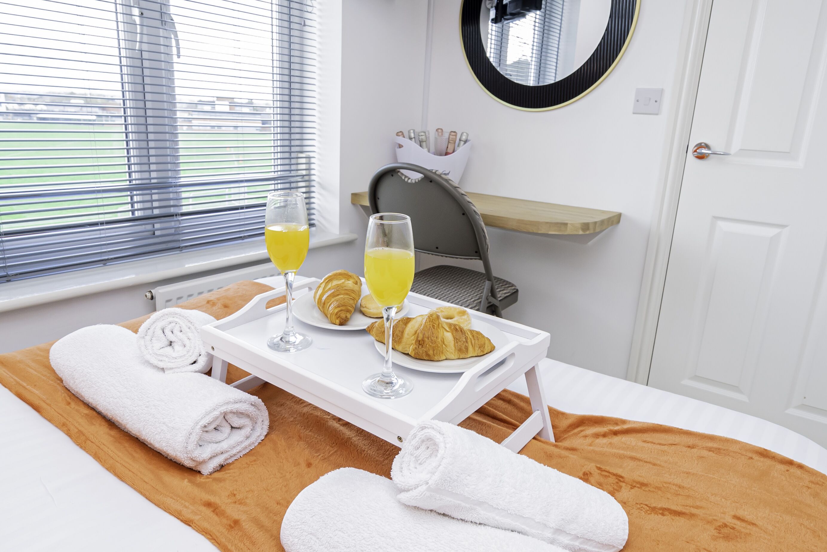 4 bedrooms, desk, iron/ironing board, free WiFi