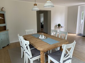 Dining - Gemütliche Ferienwohnung Ida mit Garten-nähe Ostsee und Schlei (Oersberg)