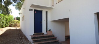 Seaside Villa with Garden, Solarium, and WiFi - 100m from La Farella Beach