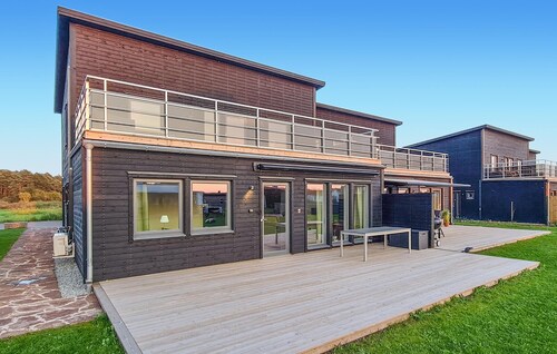 Amazing home in Mörbylånga with WiFi