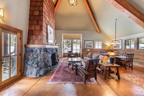 Interior - Brookline By Tahoe Getaways Lahontan Luxury Monthly Rental, Minutes to Northstar (Truckee)